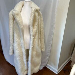 Brand new BAGATELLE NYC faux fur in winter white without tags in size large.